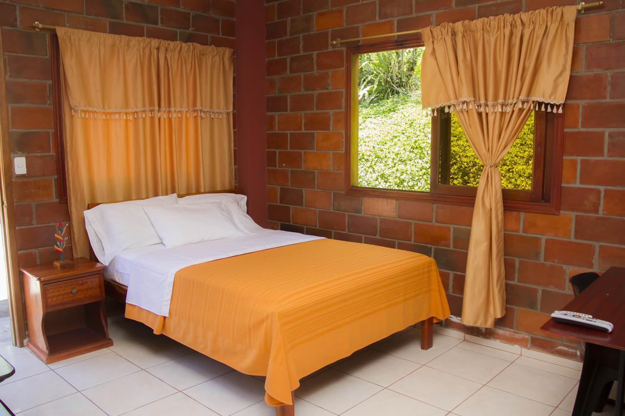 Hosteria Las Heliconias Tena Exterior photo